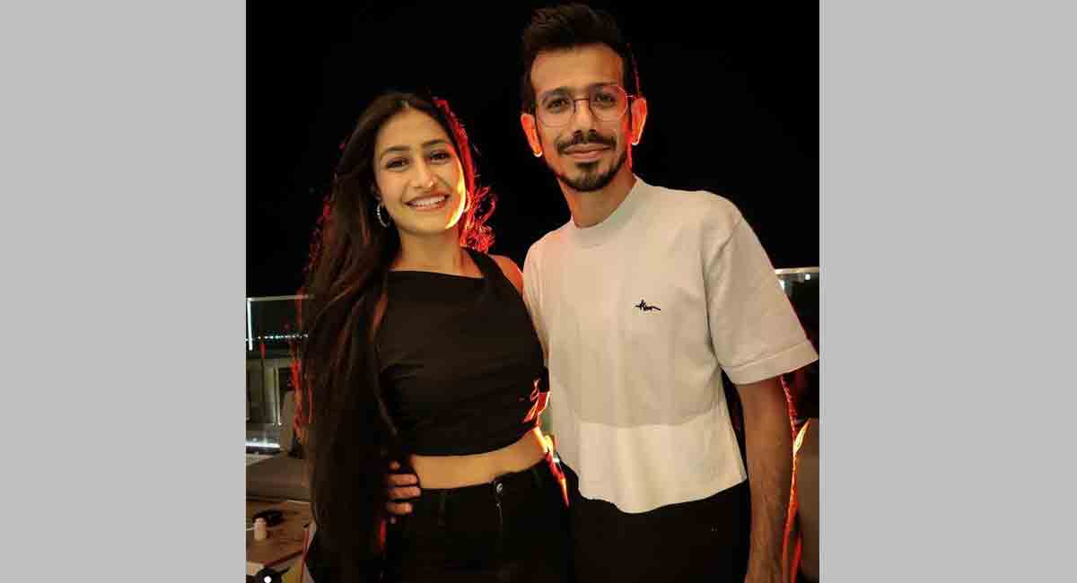 <strong>Yuzvendra Chahal spins in style to impress his better half!   </strong>