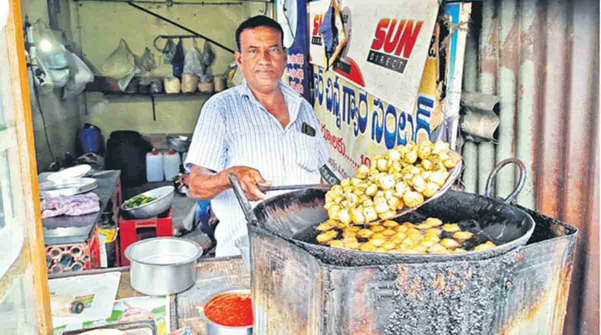 ‘Chinna garelu’ a crowd-puller in Huzurabad