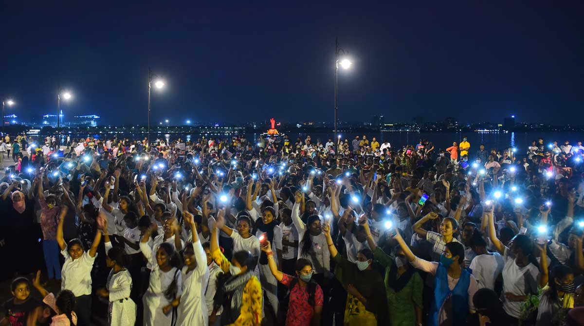 Worlds largest ‘cricket bat’ special attraction at Sunday Funday