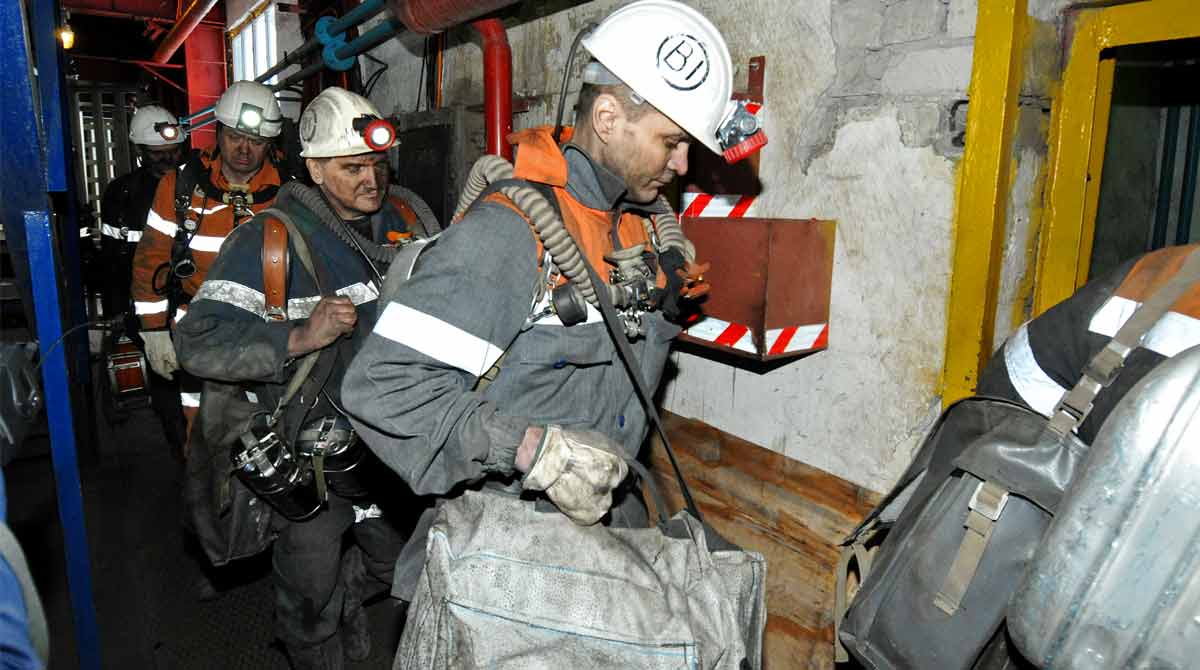 52 killed in Russian mine accident