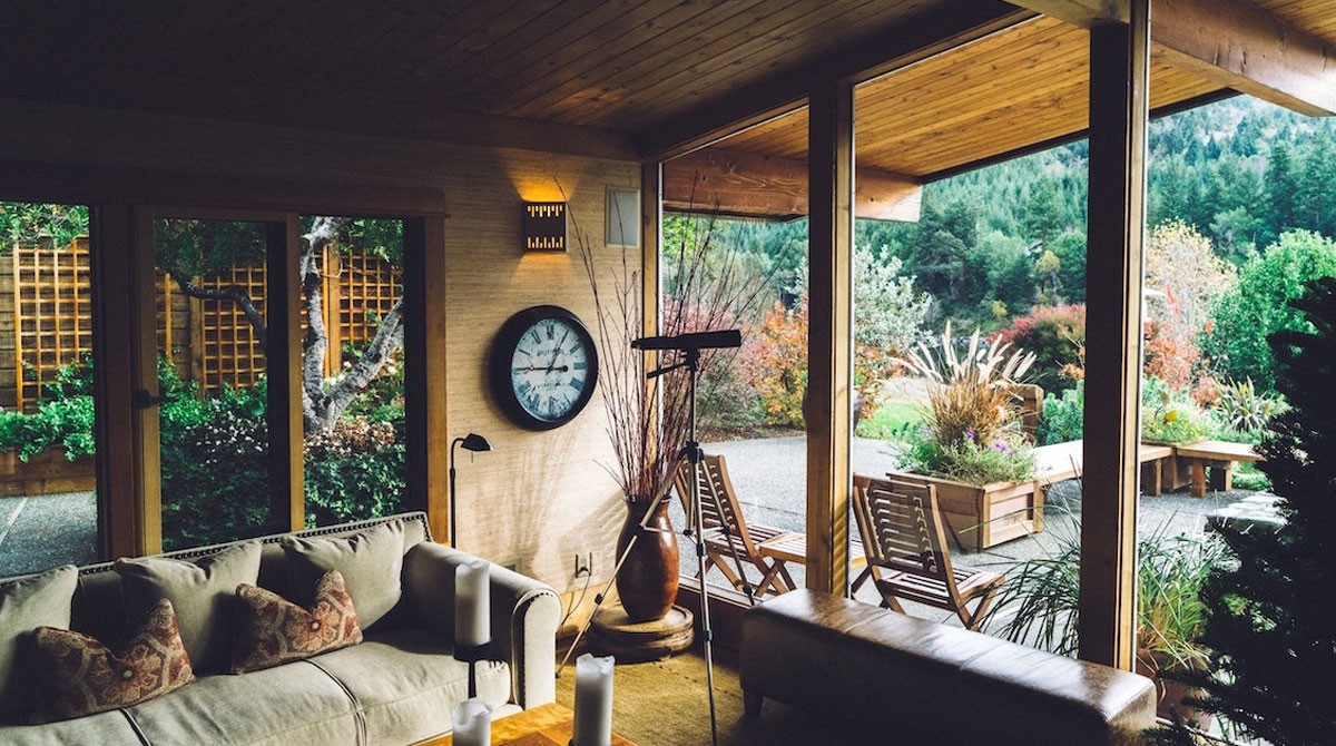 Indians looking to combine business, leisure travel: Airbnb