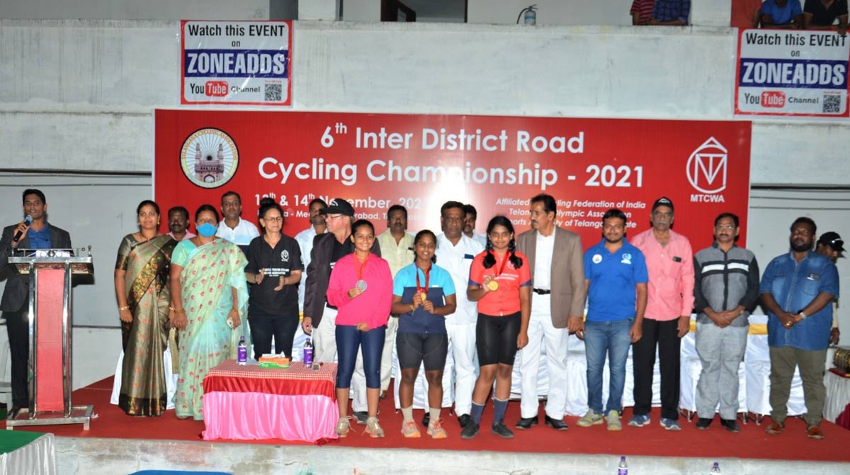 Rathnika, Deepika steal show in the inter-district road cycling championship