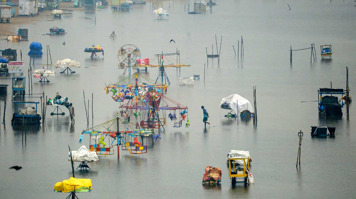Chennai witnesses heavy rains, some trains suspended