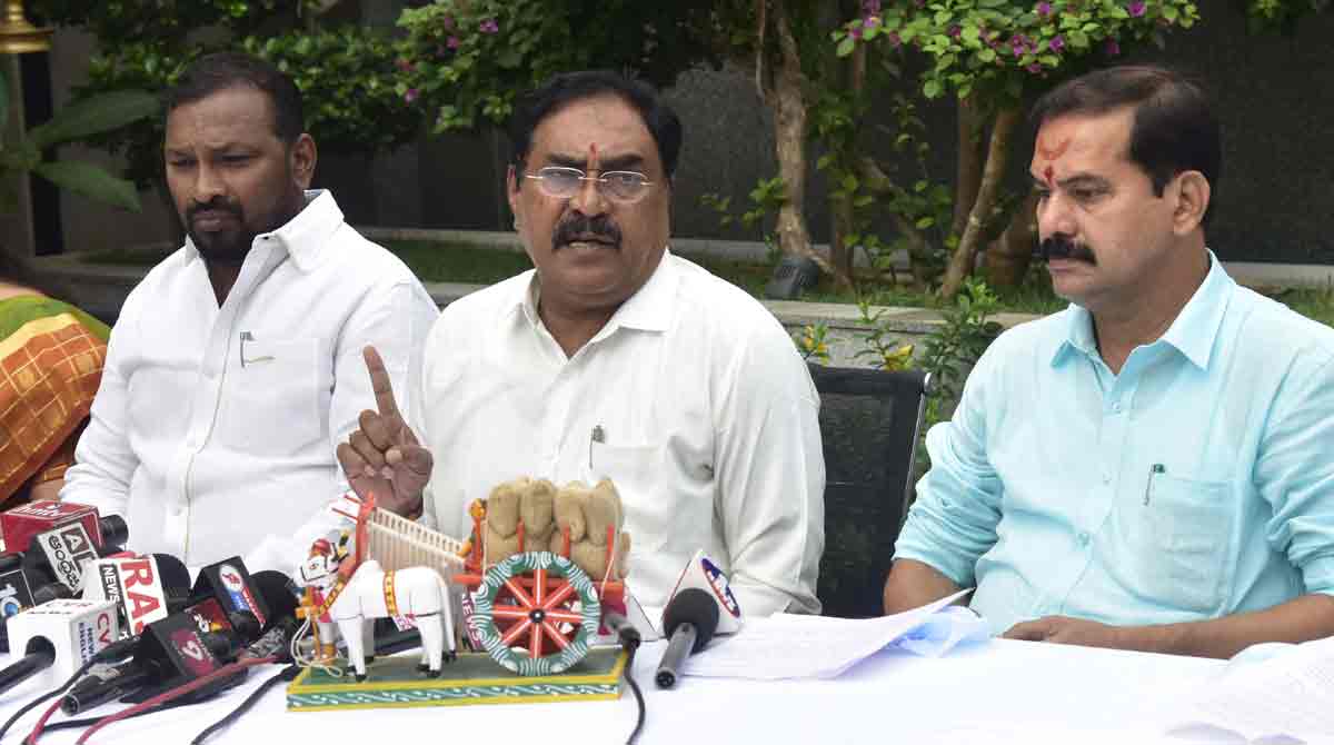 Centre bowed down to CM KCR’s pressure: Errabelli