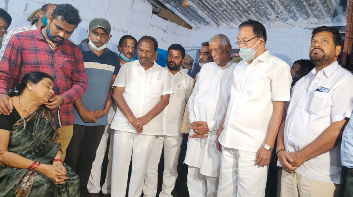 Minister Eshwar consoles kin of SRP3 mishap victims