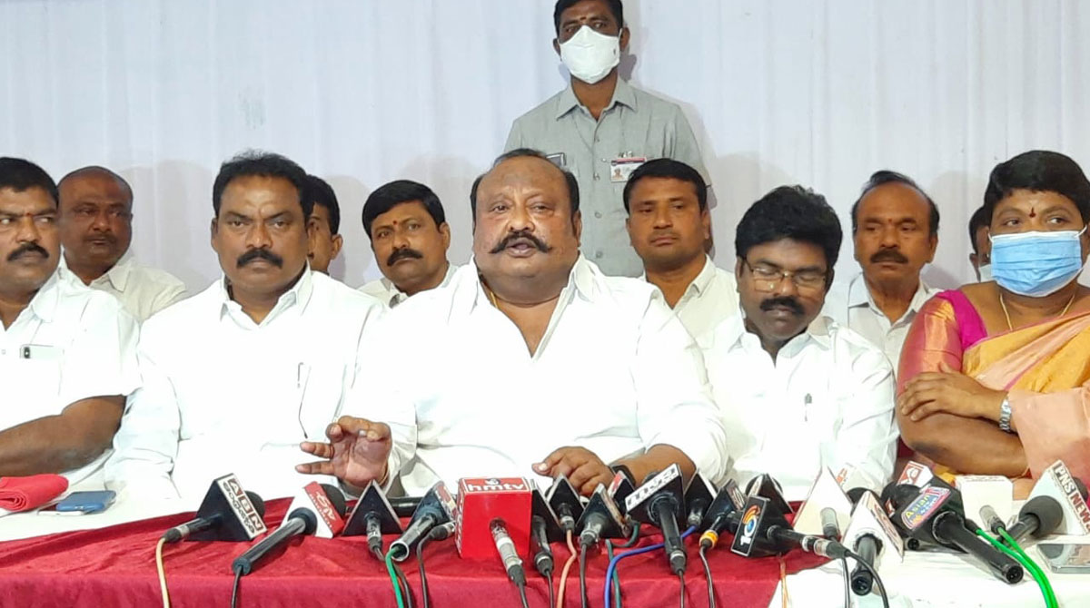 Telangana: Gangula invites BJP workers to join dharnas