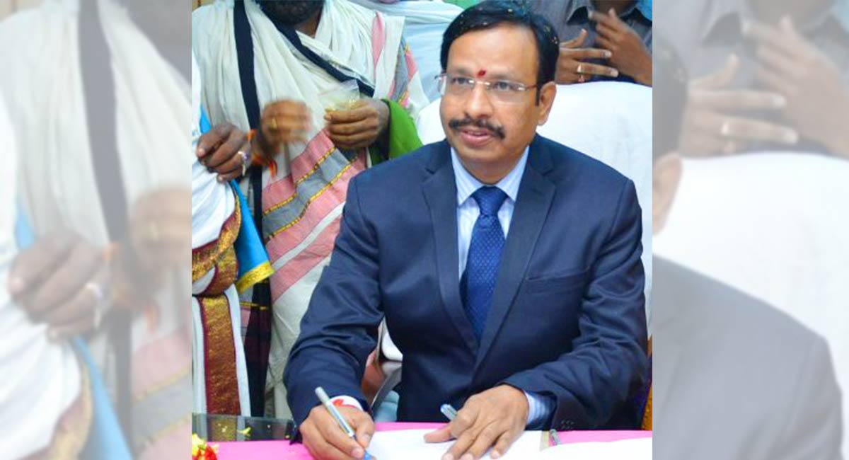 Journalists can now avail discount on booking tickets through TSRTC portal: VC Sajjanar