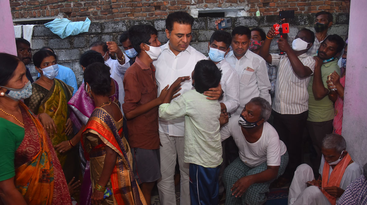 Centre should review its decision and procure paddy: KTR