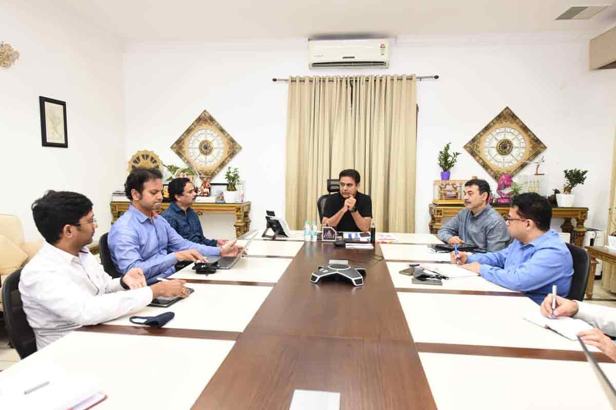 IT officials told to tap opportunities