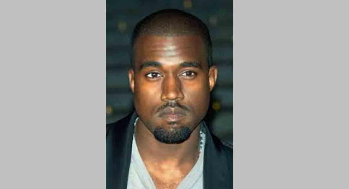 Kanye West publicly asks Drake to end feud