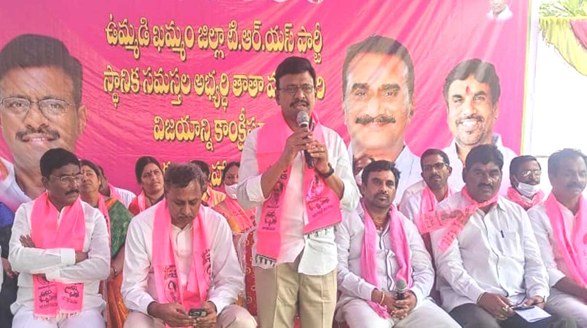 TRS MLC candidate seeks support of local bodies’ members