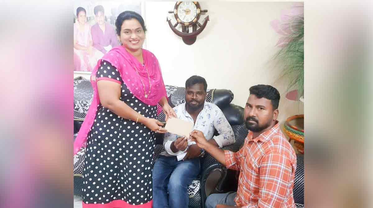Kothagudem DEO gives financial aid to two para-athletes
