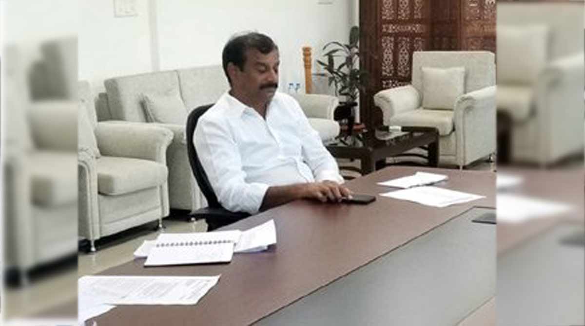 BJP pushing farmers into crisis: Kotha Prabhakar