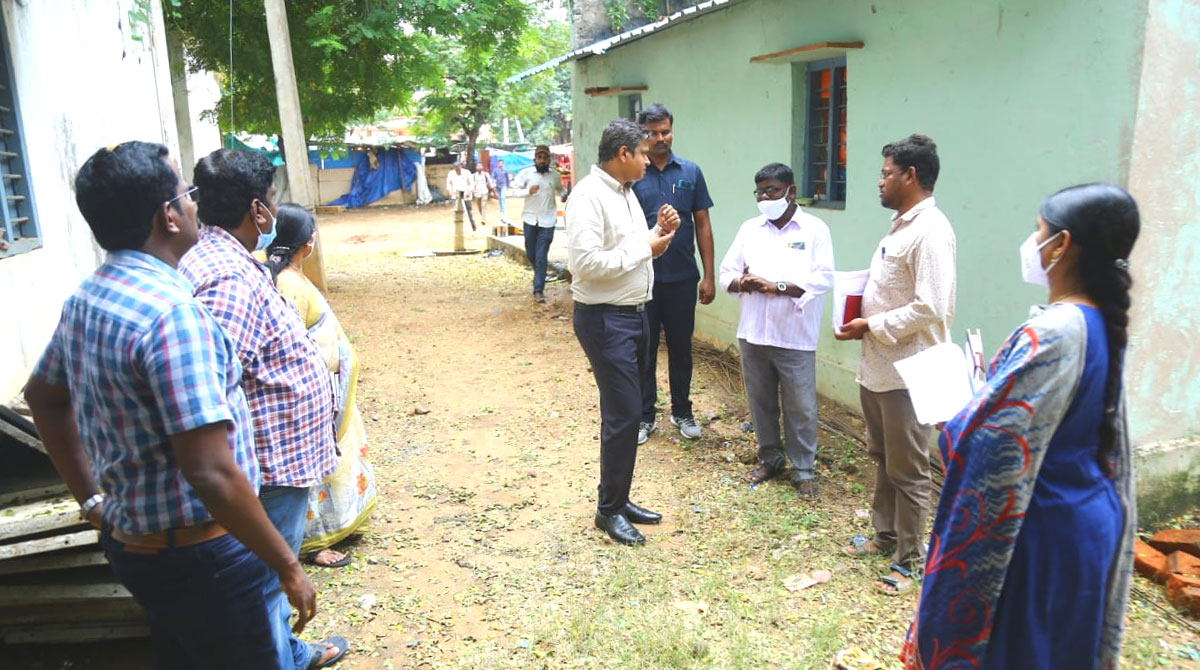 Mulugu Collector directs officials to expedite works for Medaram jatara
