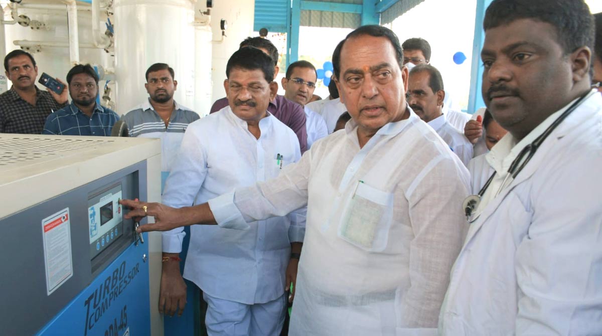 Indrakaran Reddy inaugurates oxygen plant in Nirmal