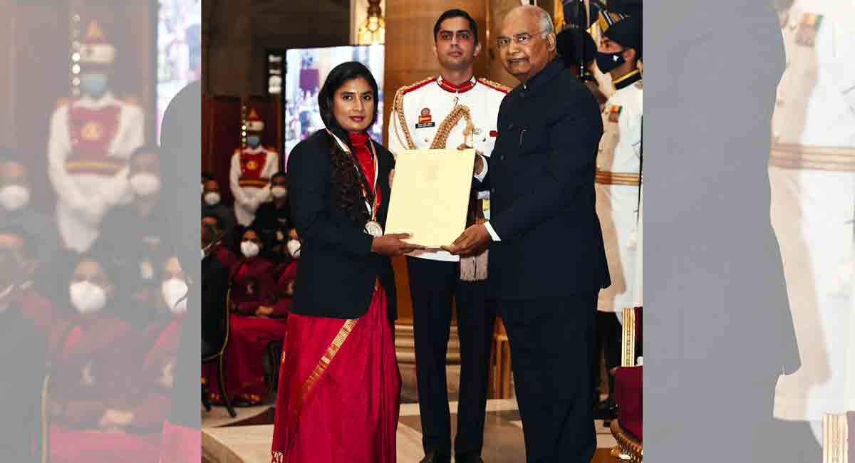 India honours its sporting best at dazzling National awards ceremony