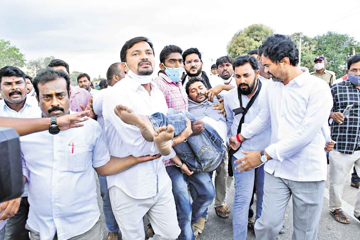Telangana BJP chief faces TRS heat