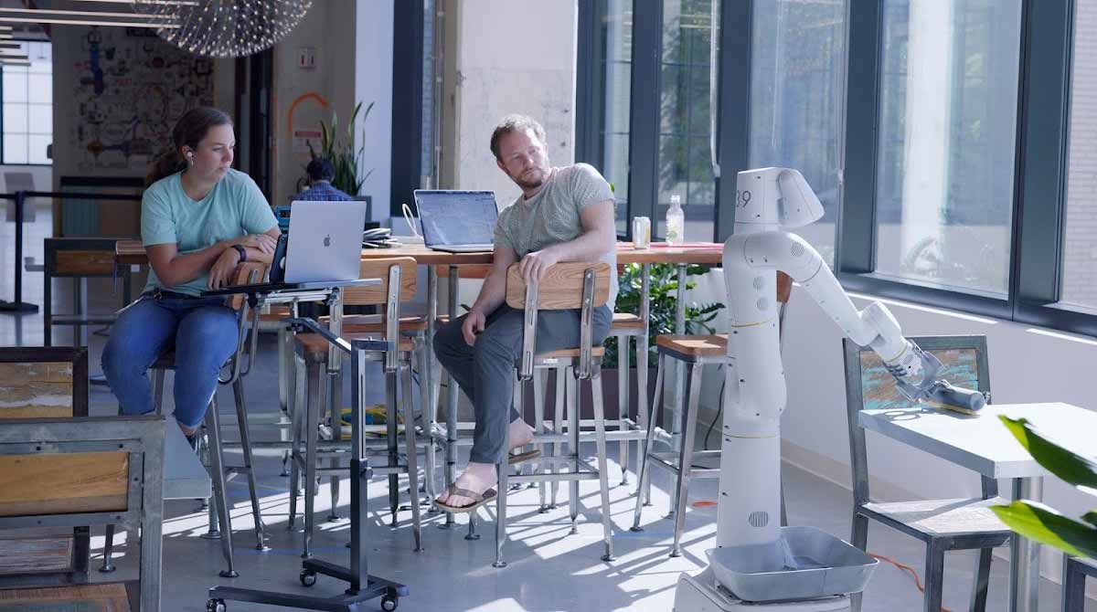 Robots now wipe tables, sort trash, open doors at Google offices