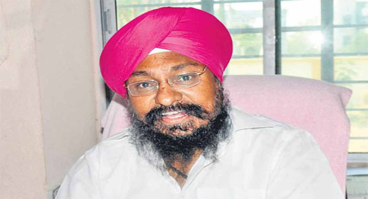 Karimnagar: Ravinder Singh booked for violating model code
