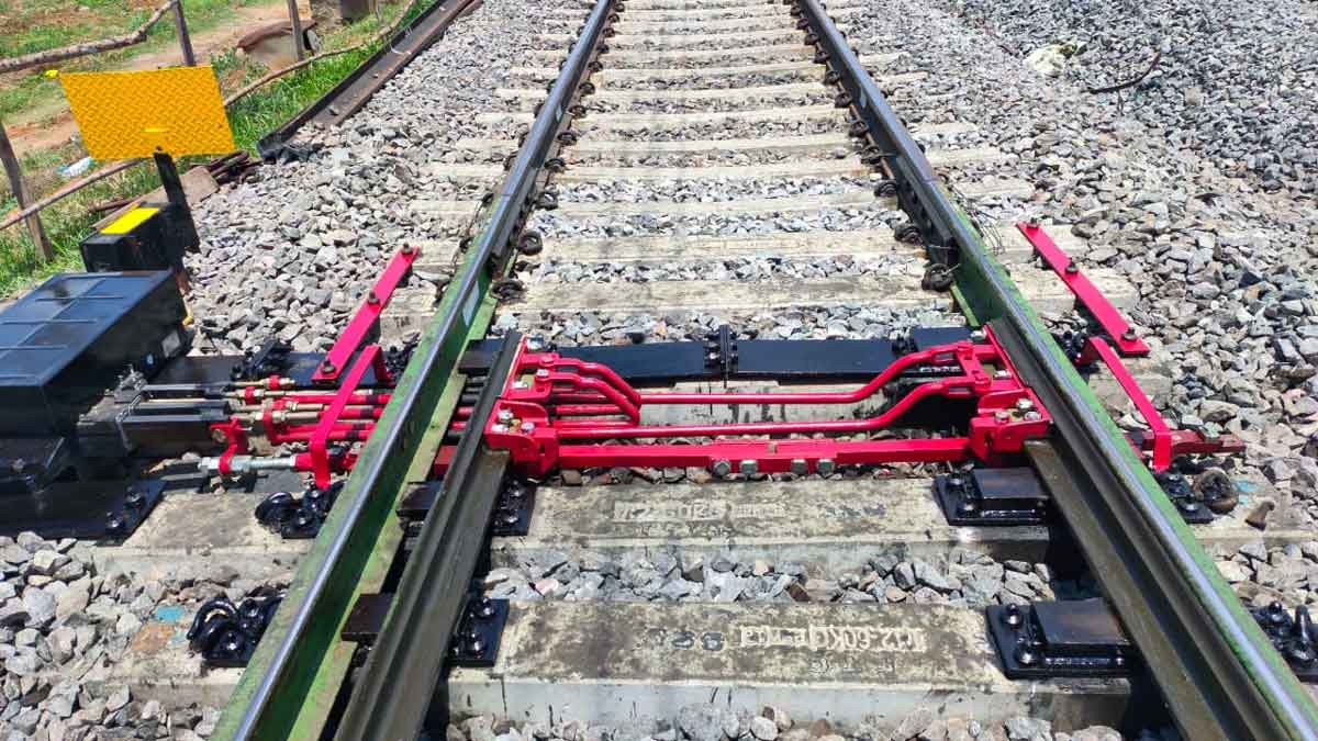 SCR to make key machines for railways