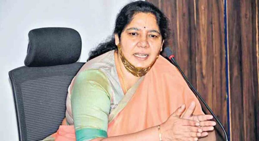 Govt extending financial aid to tribal students: Satyavathi Rathod