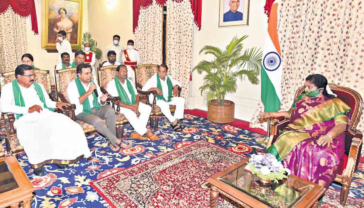 TRS requests Governor to take up issue with Centre