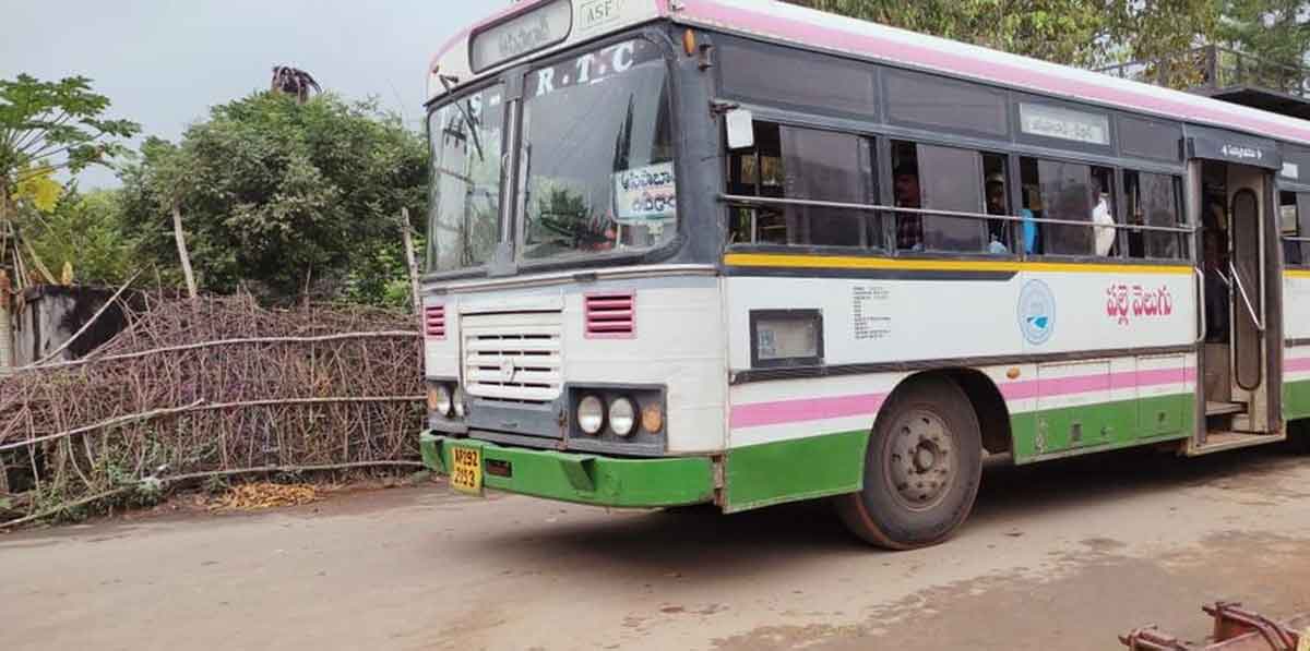 Sajjanar addresses grievance of passenger over Twitter