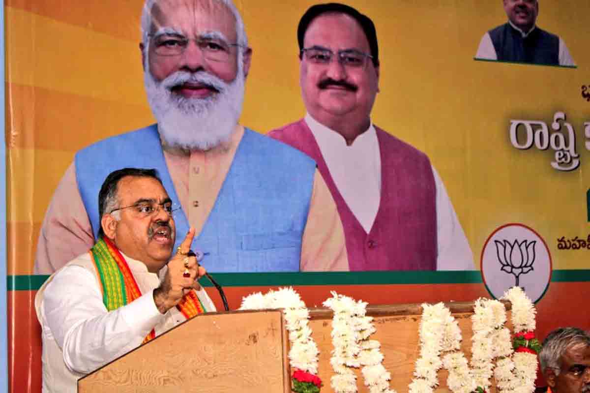 Congress a closed chapter in Telangana: Tarun Chugh