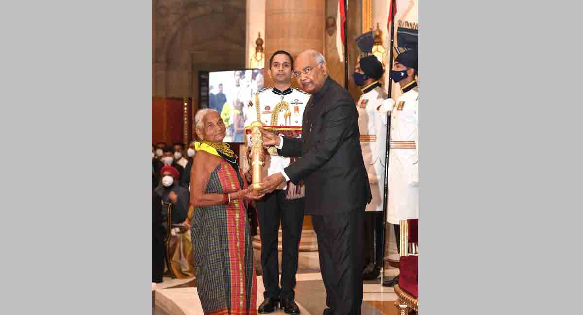 Meet the tree-lover Tulsi Gowda, who walked barefoot to receive Padma Shri