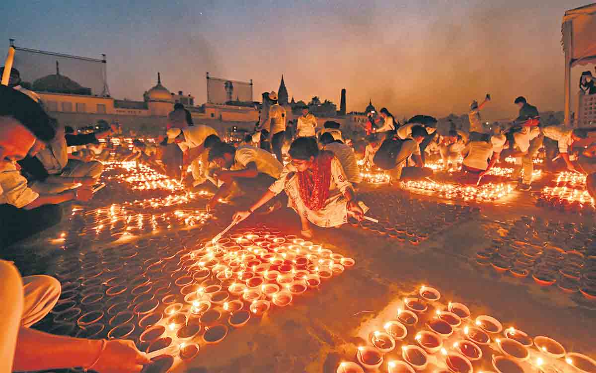 State Scan: Gist of a few news events with photographs