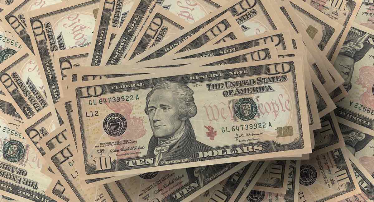 US dollar falls amid rising risk aversion