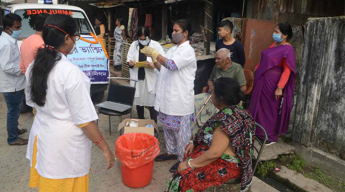 India reports 10,549 new COVID-19 cases, 488 deaths