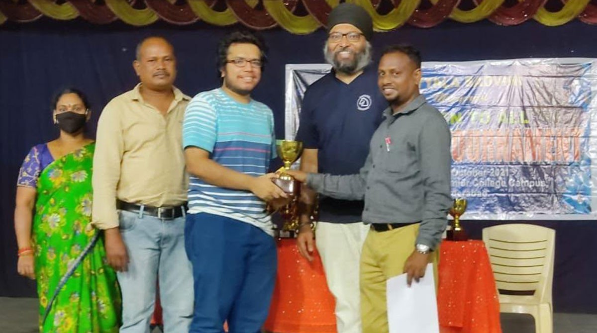 Varun clinches chess title