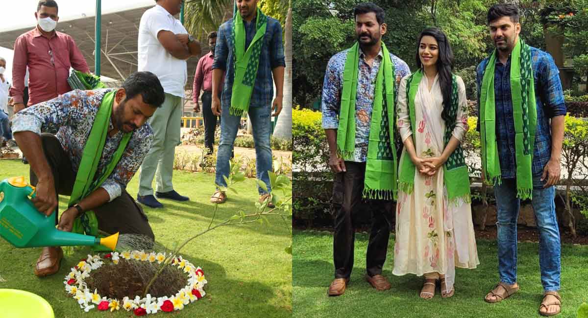 Vishal and Arya take part in ‘Green India Challenge’ and dedicate the plant to Puneeth