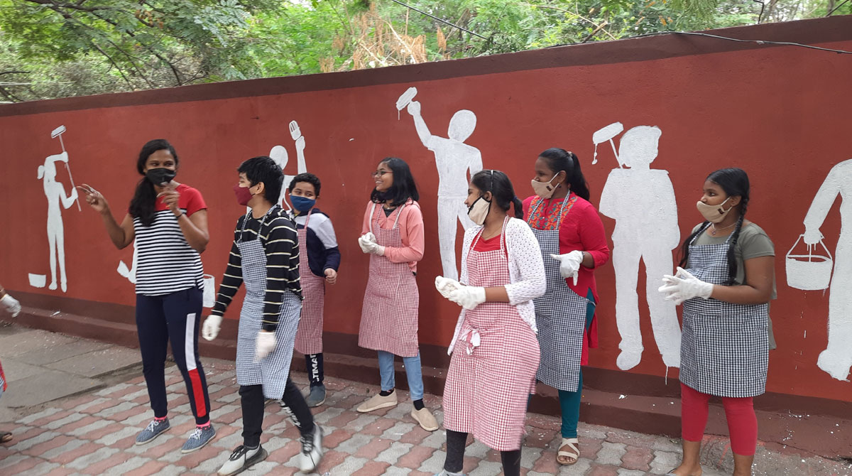 Hyderabad: Drab wall comes alive with dash of colour