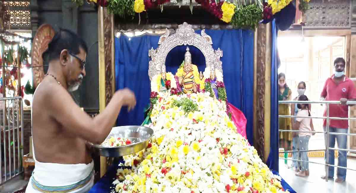 Laksha Pushparchana performed at Yadadri temple