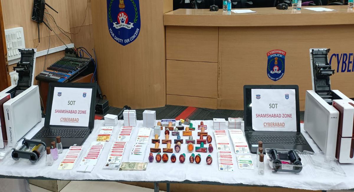 Gang forging vehicle documents busted by Cyberabad cops