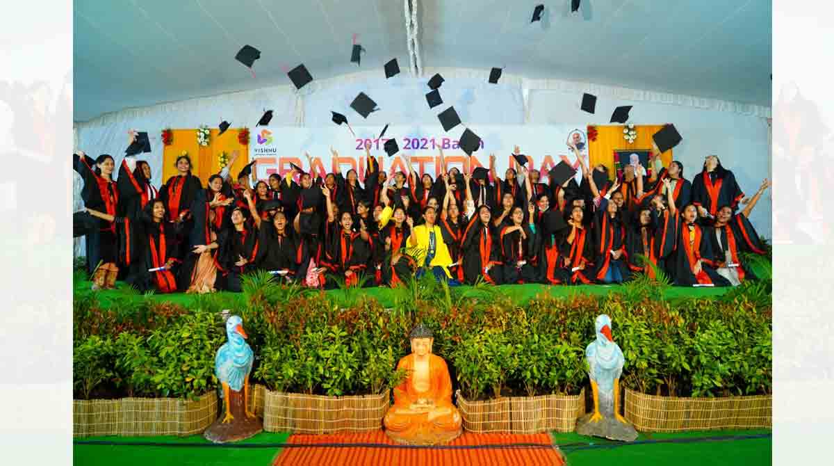 BVRIT conducts graduation ceremony