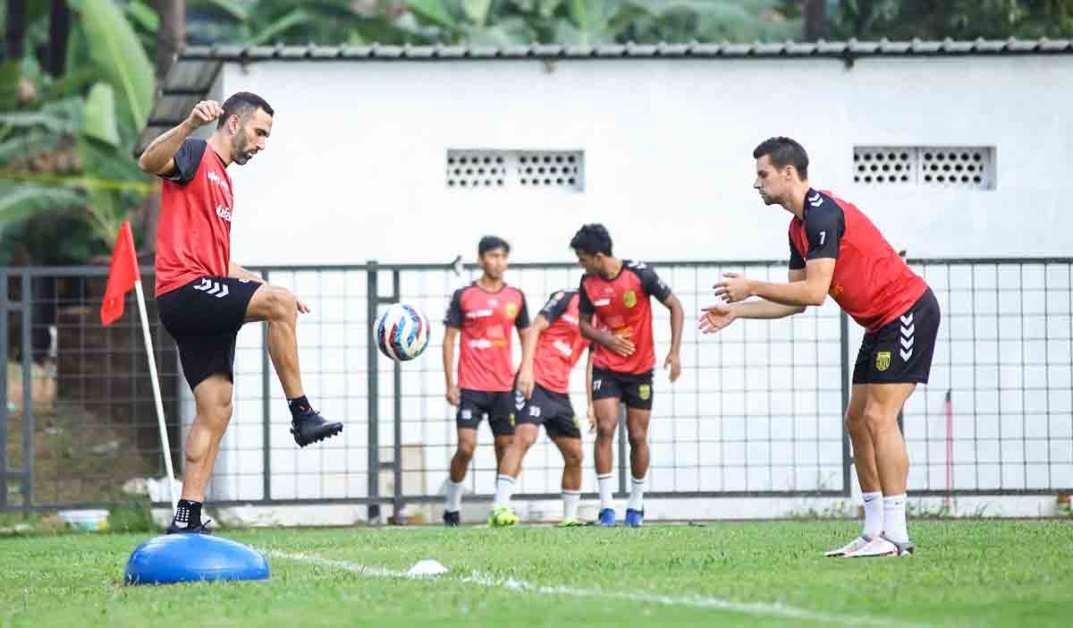 Hyderabad Football Club look for a winning start against Chennaiyin in ISL