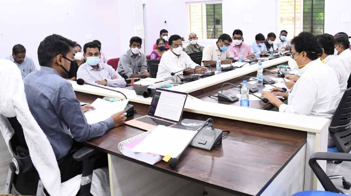 Speed up pending works, Kothagudem Collector tells officials