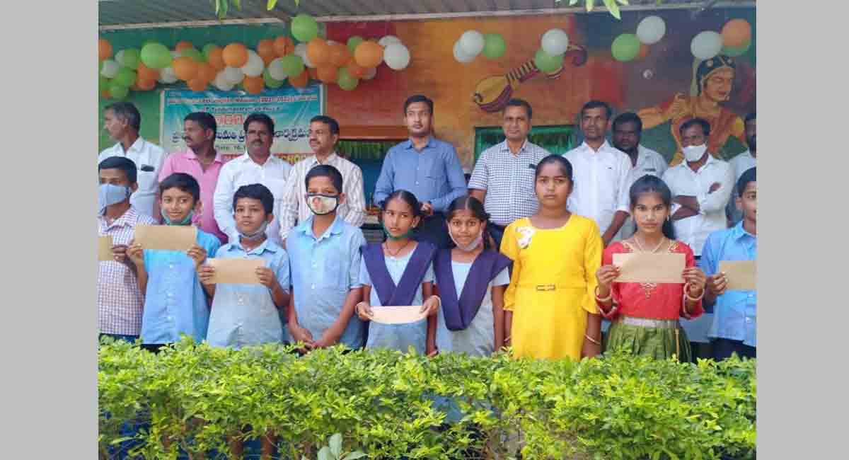 Now, cash incentive to children joining Govt schools in Sangareddy