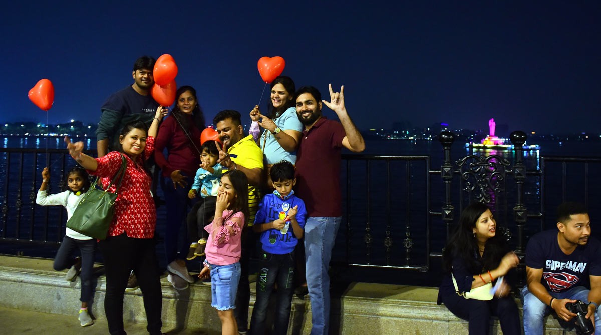 Sunday Funday: Family time at Tank Bund