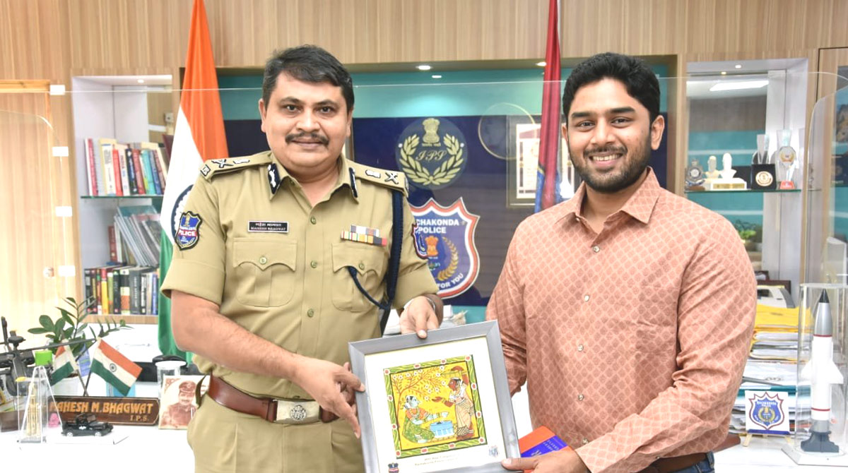 Rachakonda CP felicitates UPSC ranker