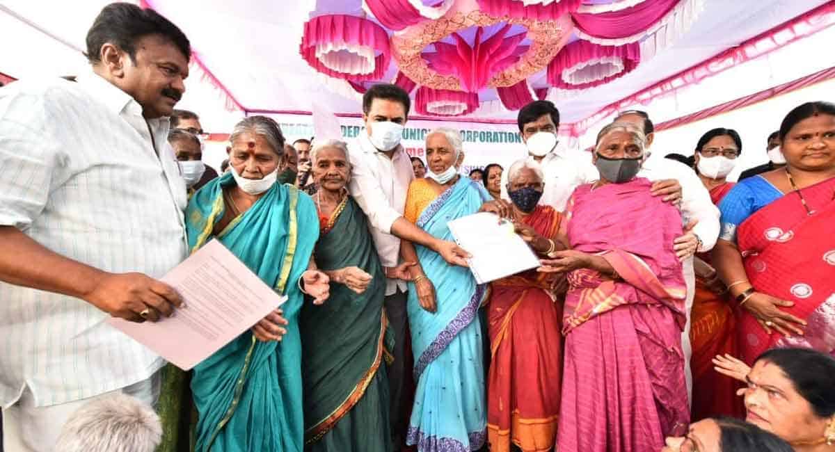 2BHK houses worth Rs.11,000 crore completed in Telangana: KTR