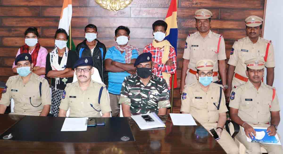 Five naxal activists surrender in Kothagudem