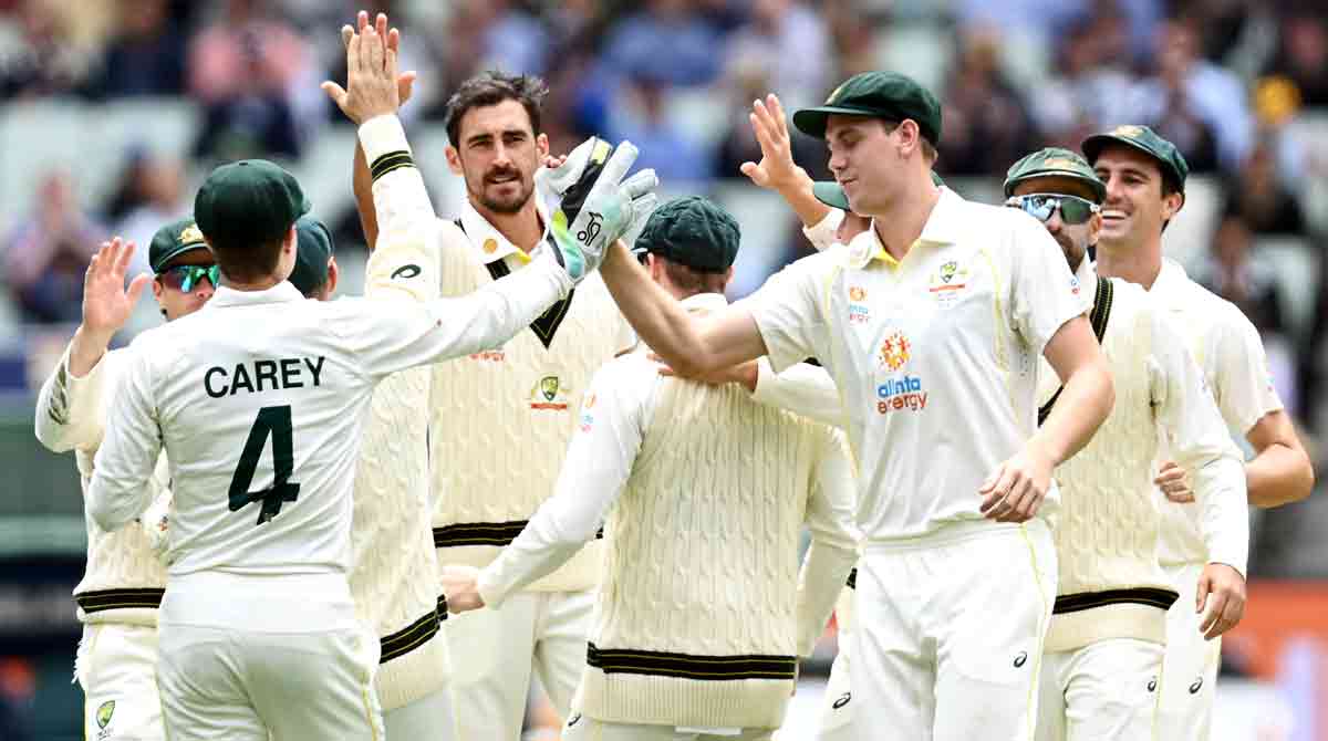 Ashes, 3rd Test: Australia skittle out England for 185 on Day 1