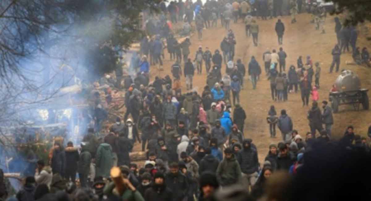 417 stranded Iraqi migrants evacuated from Belarus