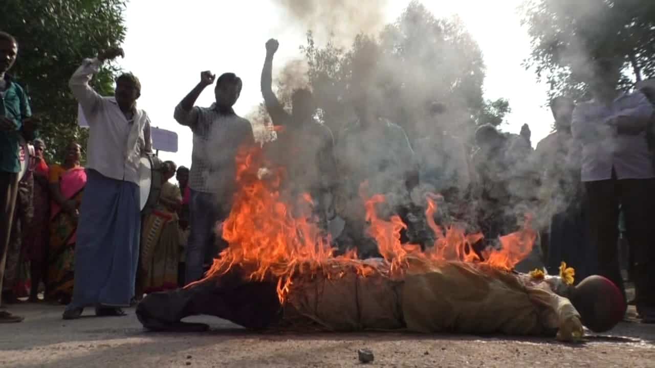 TRS holds State-wide protests over Centre’s anti-farmer policies