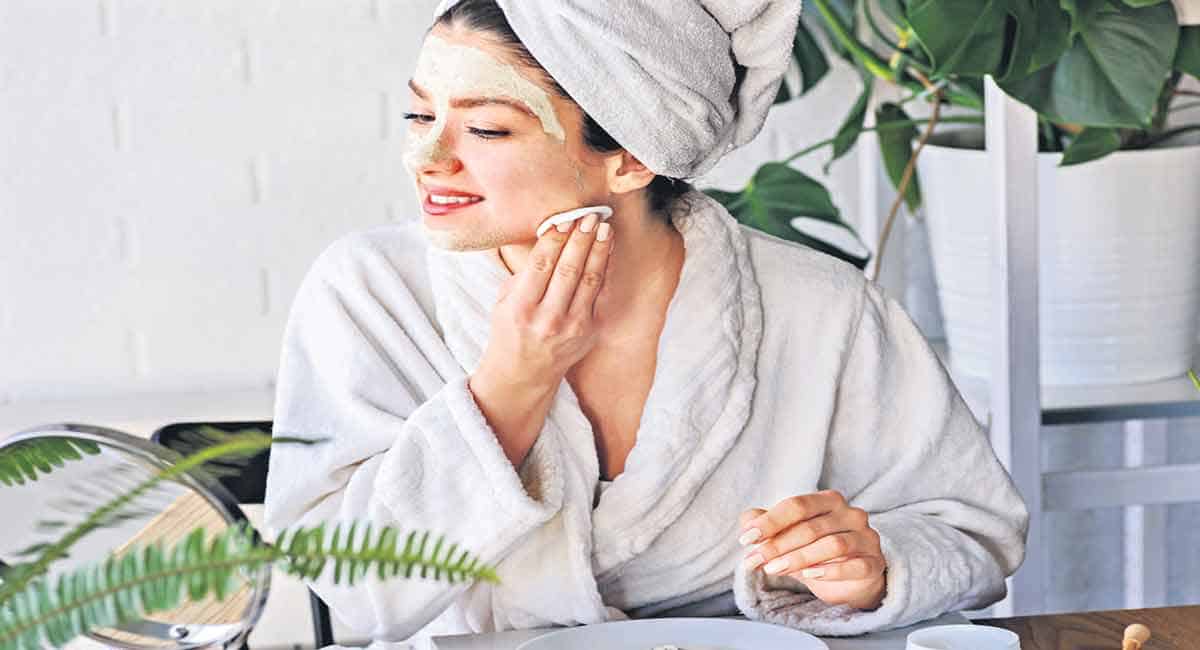 Home-made face packs to beat winter beauty woes