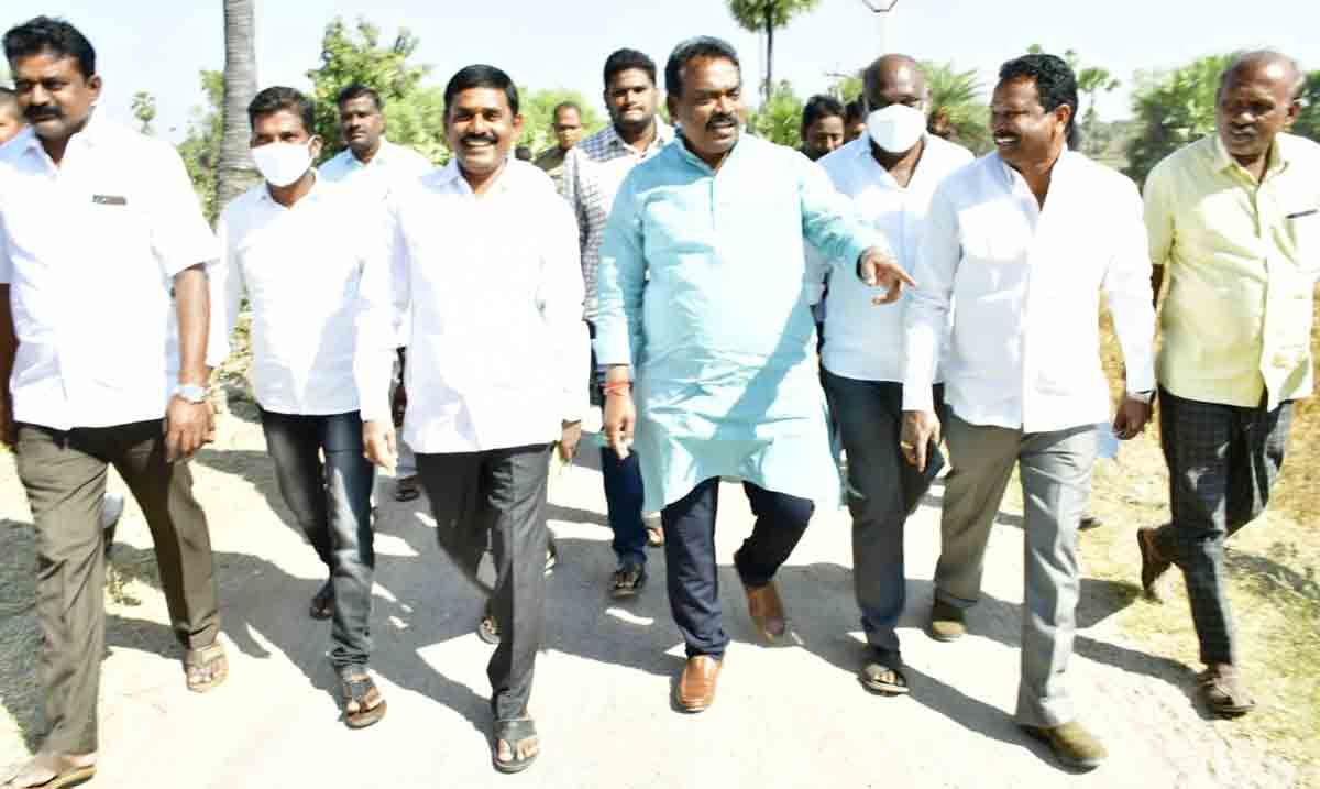 MLA Sunke Ravishankar promises to develop Choppadandi on all fronts